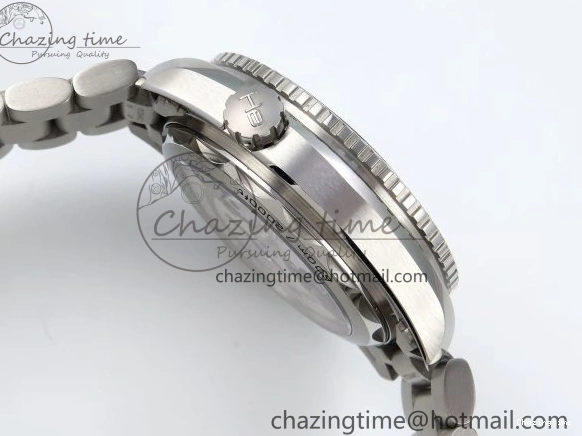 1224 Planet Ocean 600M ‘Tai Chi’ GMT 43.5mm VSF 1:1 Best Edition Black White Ceramic Bezel and Dial on SS Bracelet A8906 Super Clone Durable 7732